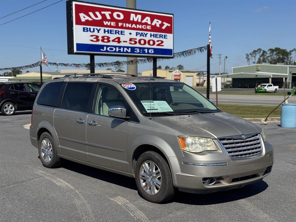 2008 Chrysler Town & Country Limited's photo