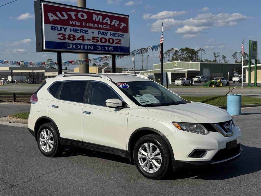 2015 Nissan Rogue SV's photo